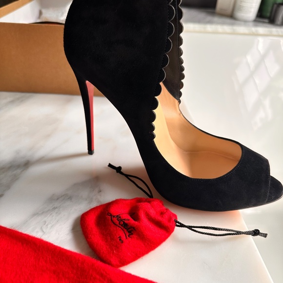 Christian Louboutin Pijonina Scalloped Red Sole Pump BRAND NEW - Picture 9 of 10